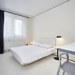 Ultramarinn 4*