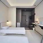 Ultramarinn 4*
